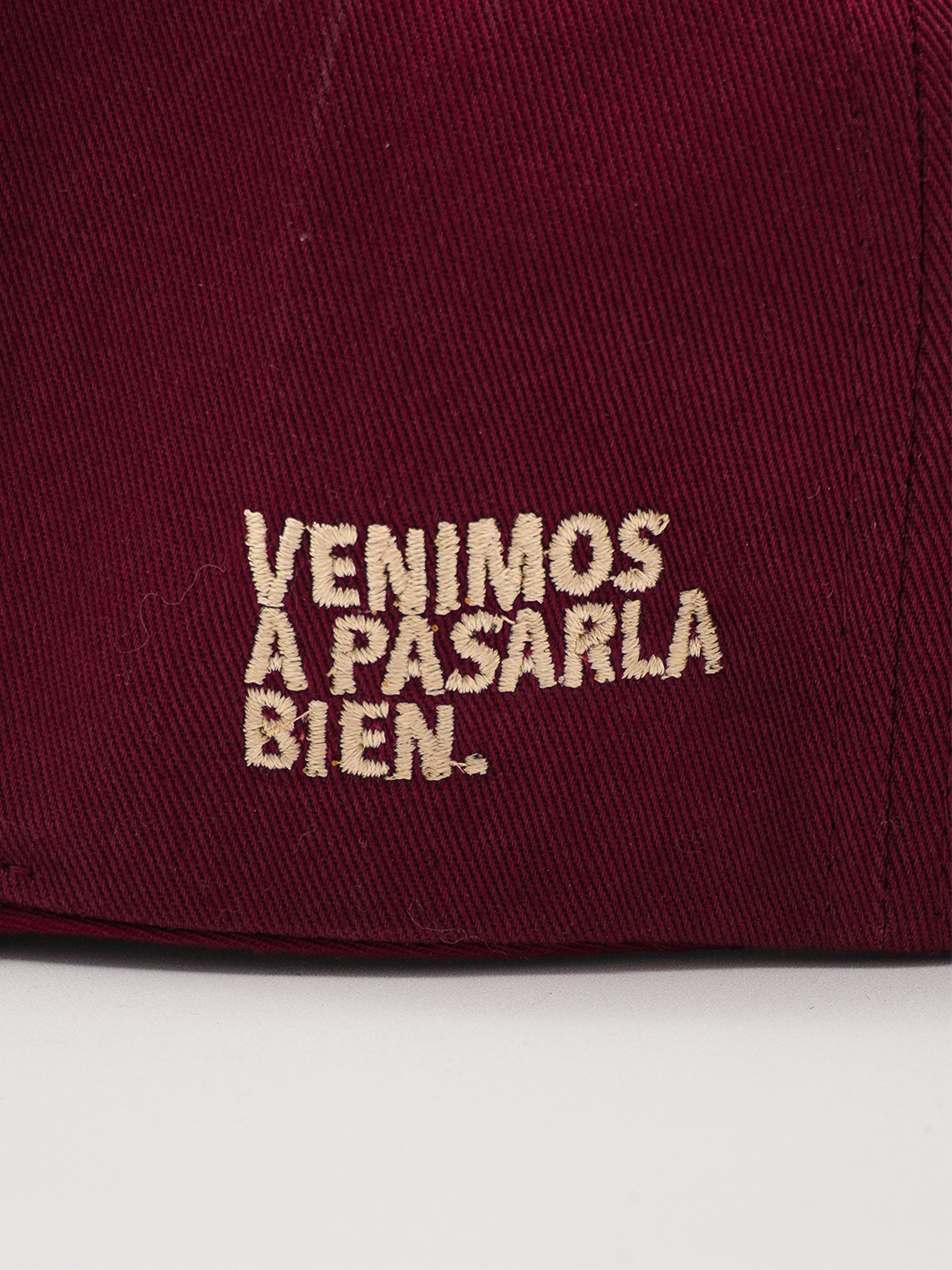 Snapback Khermosodía tinto