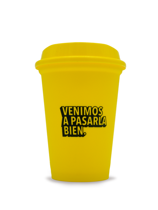 Vaso cafetero color amarillo