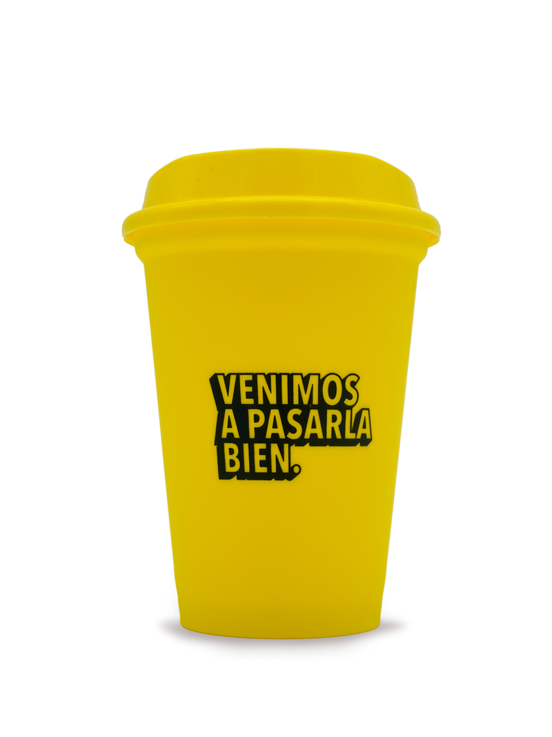 Vaso cafetero color amarillo