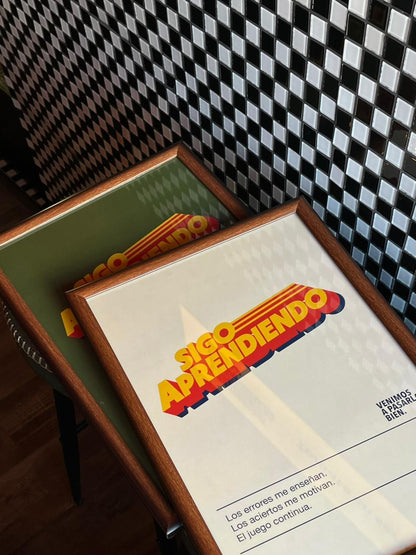 Poster enmarcado sigo aprendiendo verde