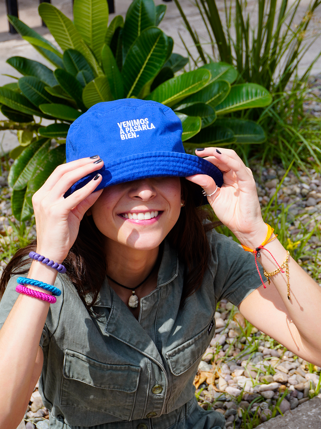 Bucket hat azul rey